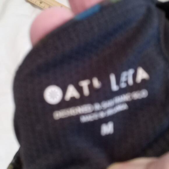 Athleta multicolored cheetah print Medium sports bra. Activewear, Comfy, Cute - Picture 3 of 8